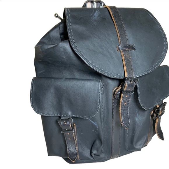 Herschel Supply Company | Bags | Chic Herschel Backpack  display picture 1